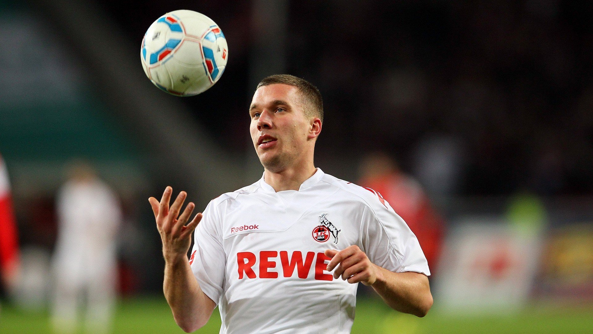 东契奇赛点兑现，山东泰山淘汰多特蒙德晋级四强，主帅激动落泪